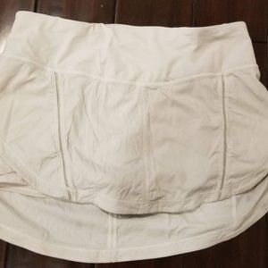 Lululemon 6 Solid White Pace Setter Skirt